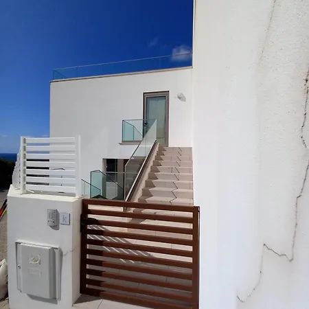 וילה Silver Coast Heights K לוריניה